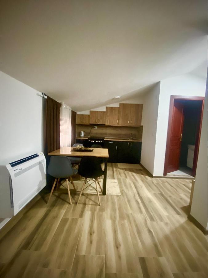 Clarina All Seasons Rooms & Apartments Крушево Экстерьер фото
